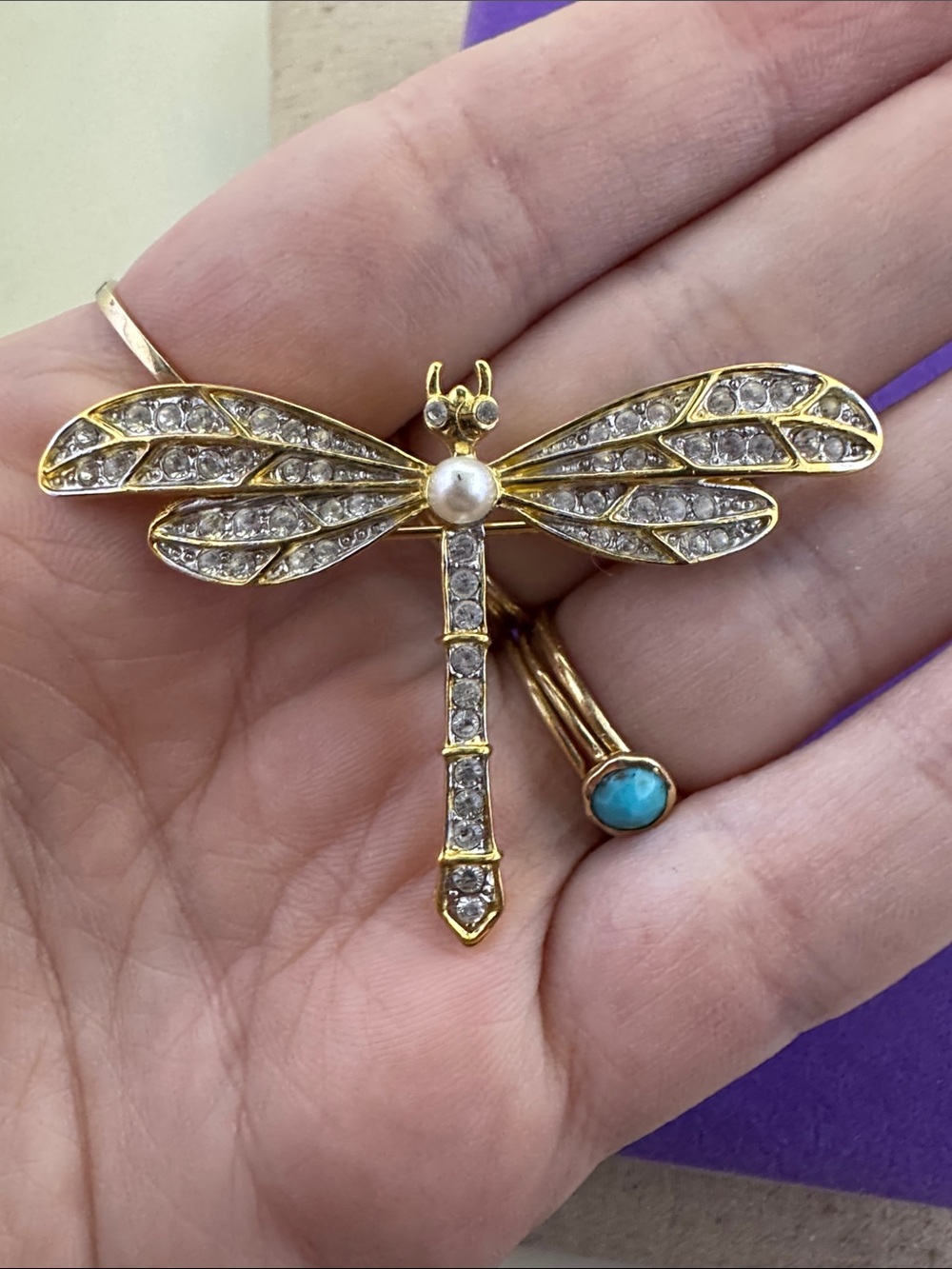💛 Vintage Gold-Tone Crystal & Pearl Dragonfly Brooch | Nature Lover - Picture 3 of 5